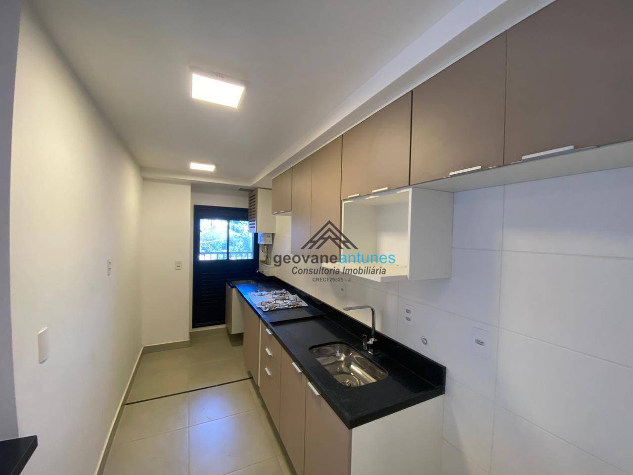 Apartamento à venda com 3 quartos, 82m² - Foto 1