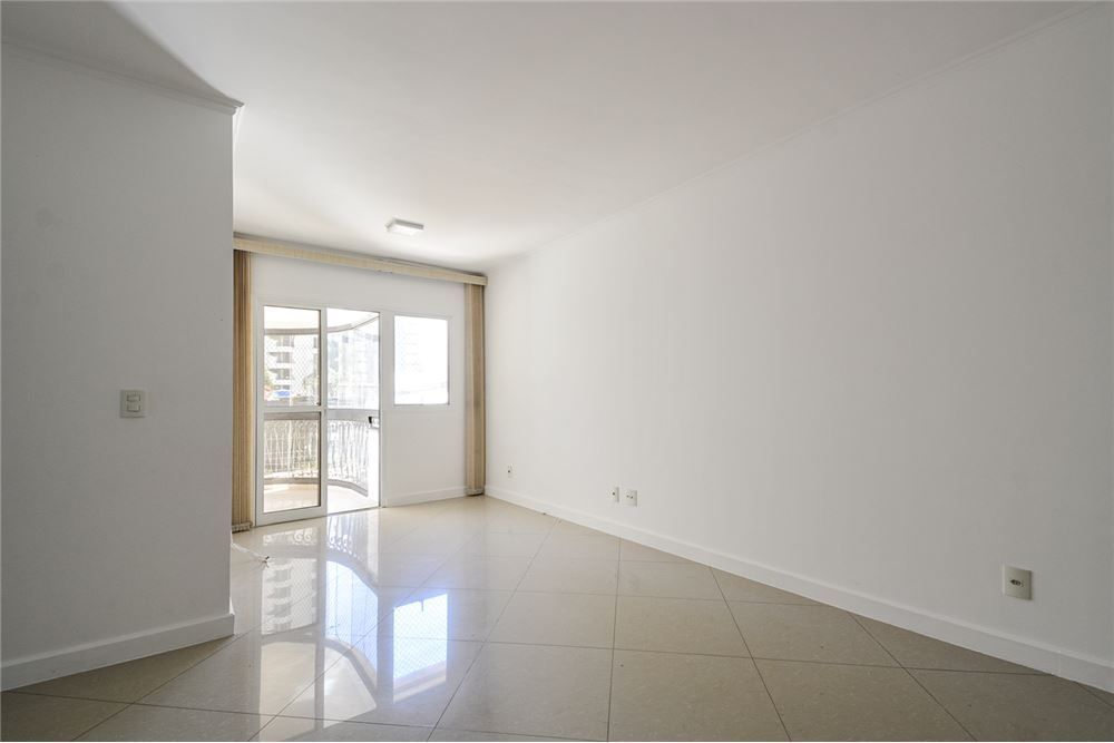 Apartamento à venda com 3 quartos, 100m² - Foto 27