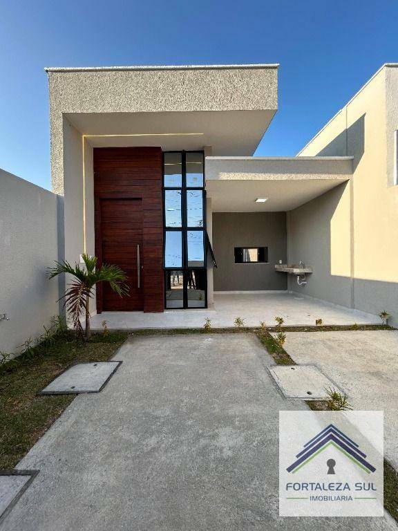 Casa à venda com 2 quartos, 82m² - Foto 1