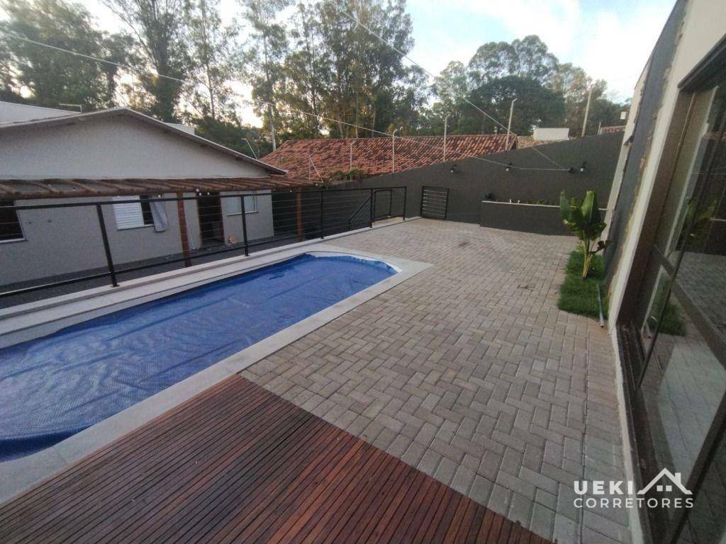 Casa à venda com 3 quartos, 224m² - Foto 9