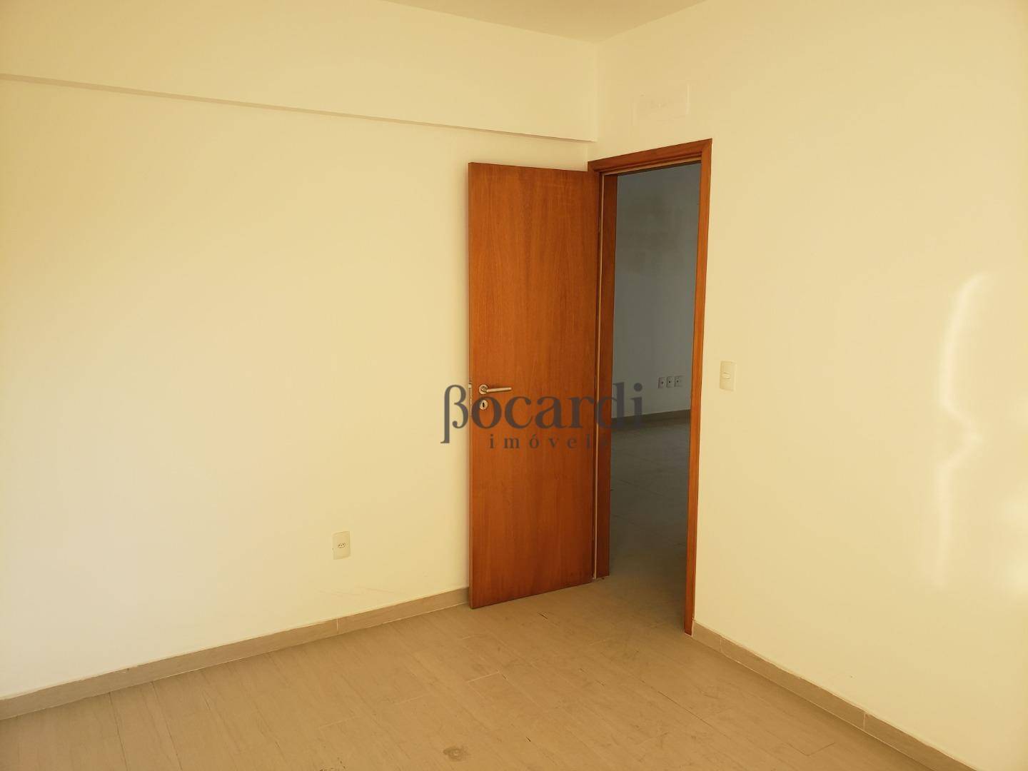 Apartamento à venda com 2 quartos, 80m² - Foto 10