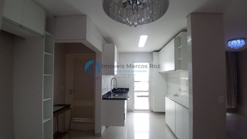 Apartamento à venda com 3 quartos, 119m² - Foto 12