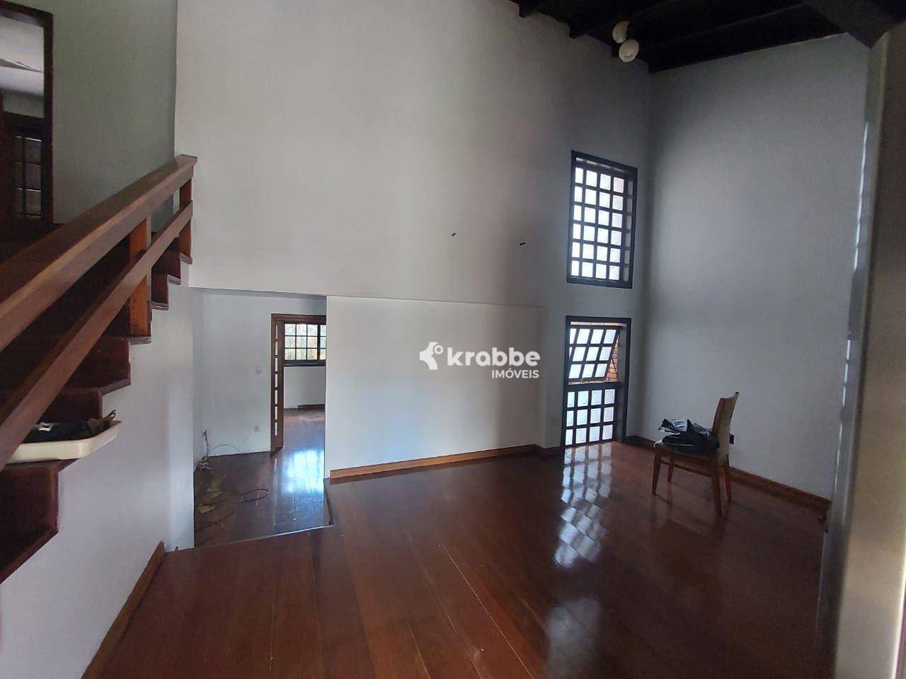 Casa para alugar com 3 quartos, 196m² - Foto 14