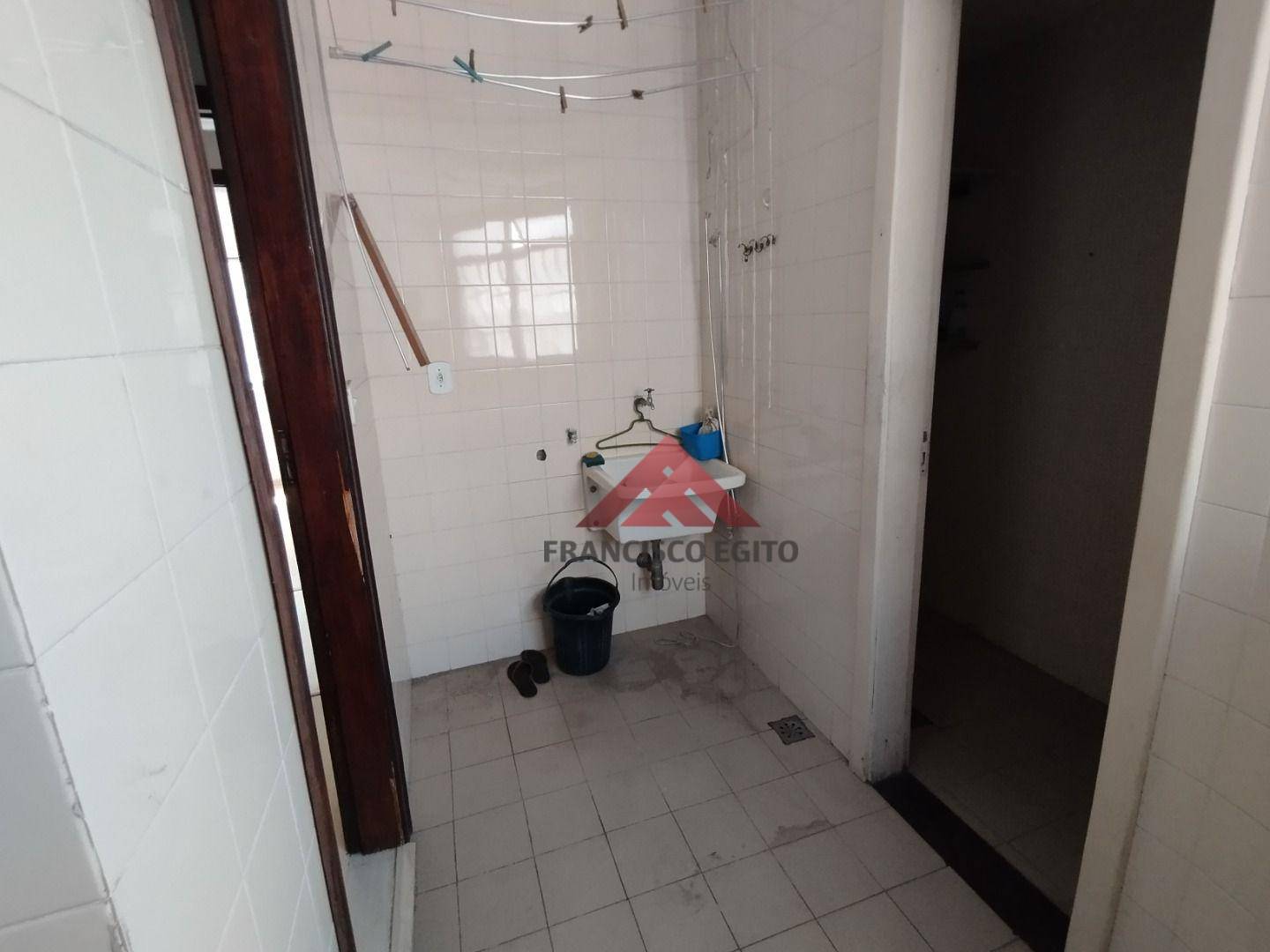 Apartamento à venda com 2 quartos, 70m² - Foto 25