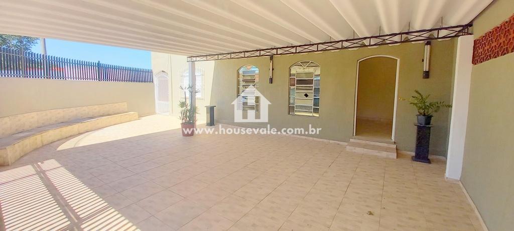 Casa à venda com 3 quartos, 180m² - Foto 2