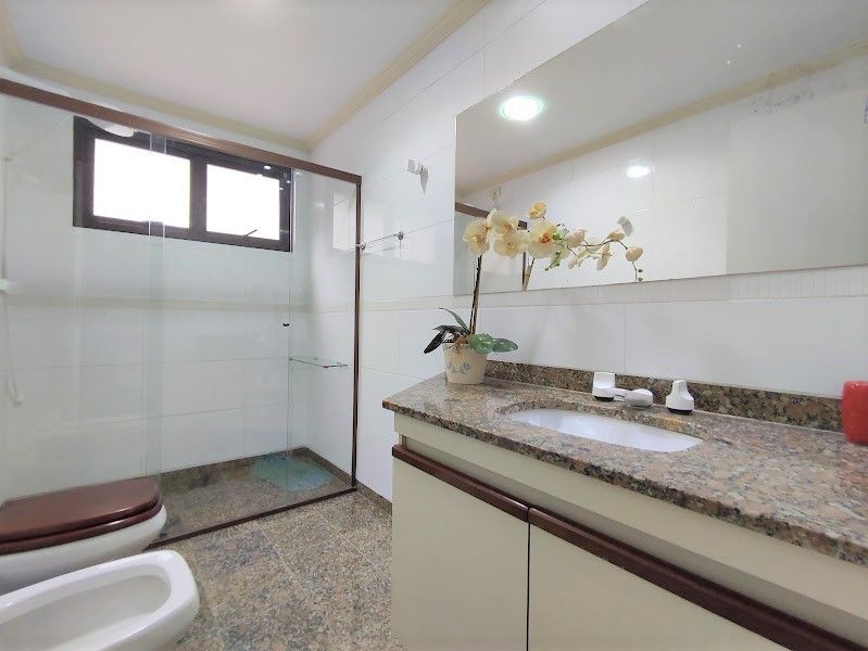 Apartamento à venda com 4 quartos, 250m² - Foto 20