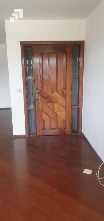 Apartamento para alugar com 3 quartos, 148m² - Foto 2