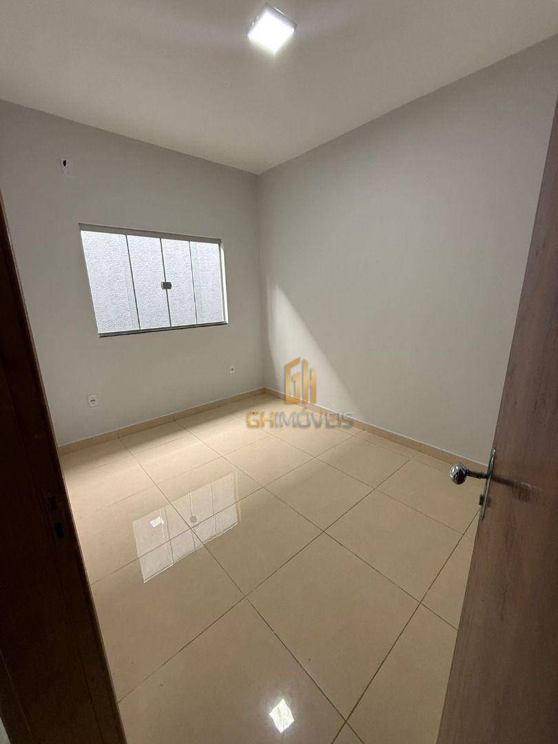 Casa à venda com 3 quartos, 98m² - Foto 4