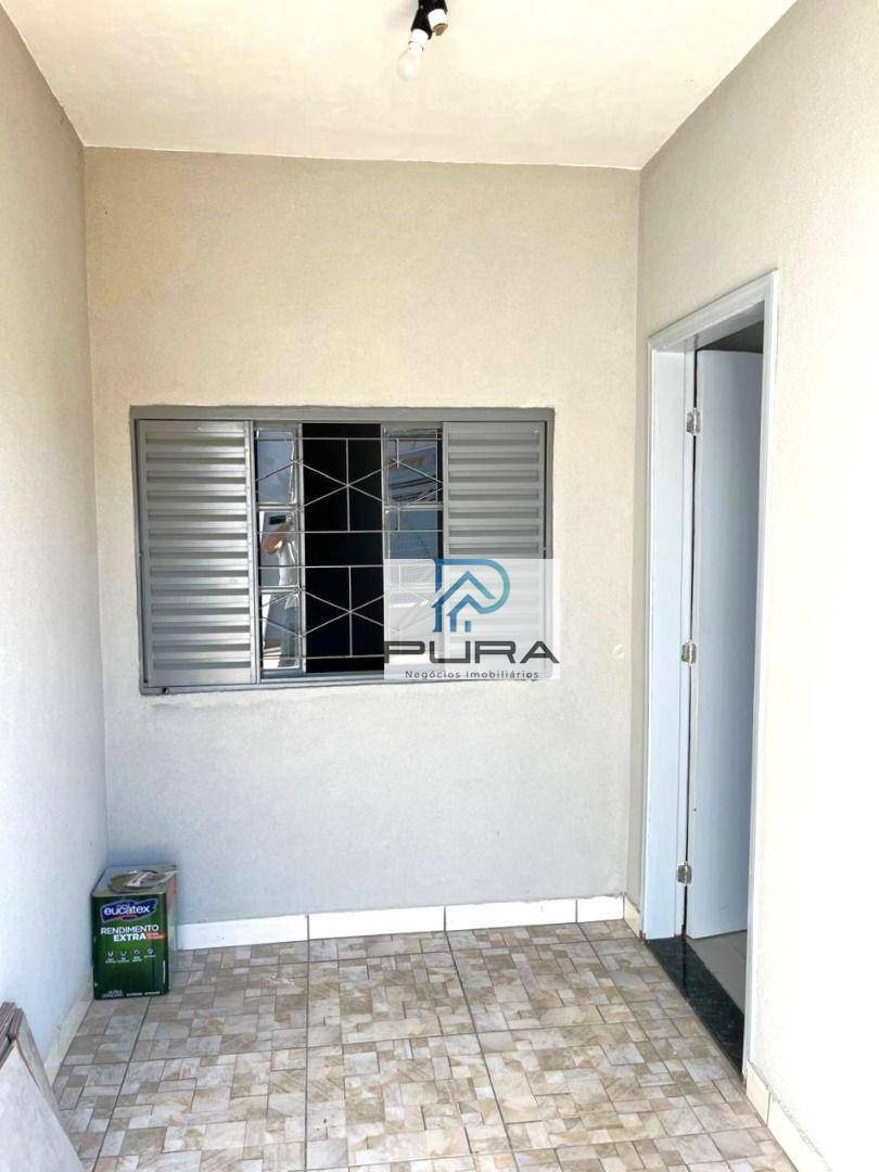 Casa à venda com 3 quartos, 91m² - Foto 2