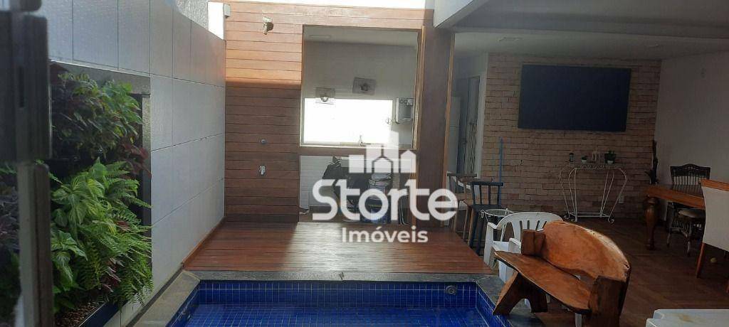 Casa de Condomínio à venda com 3 quartos, 130m² - Foto 1