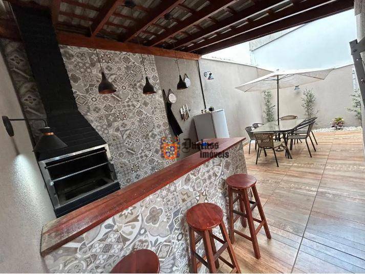 Casa à venda com 3 quartos, 88m² - Foto 10