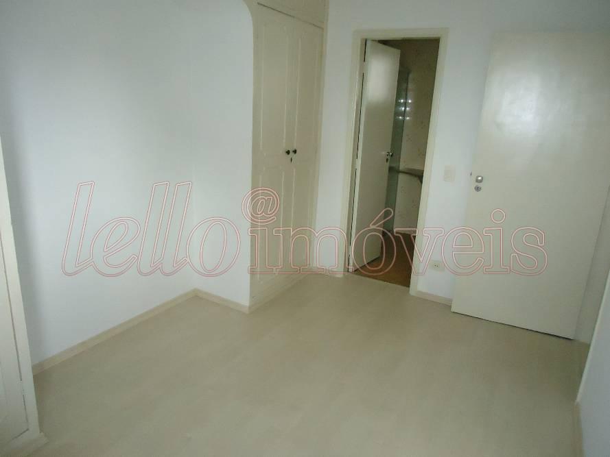 Apartamento para alugar com 3 quartos, 110m² - Foto 8