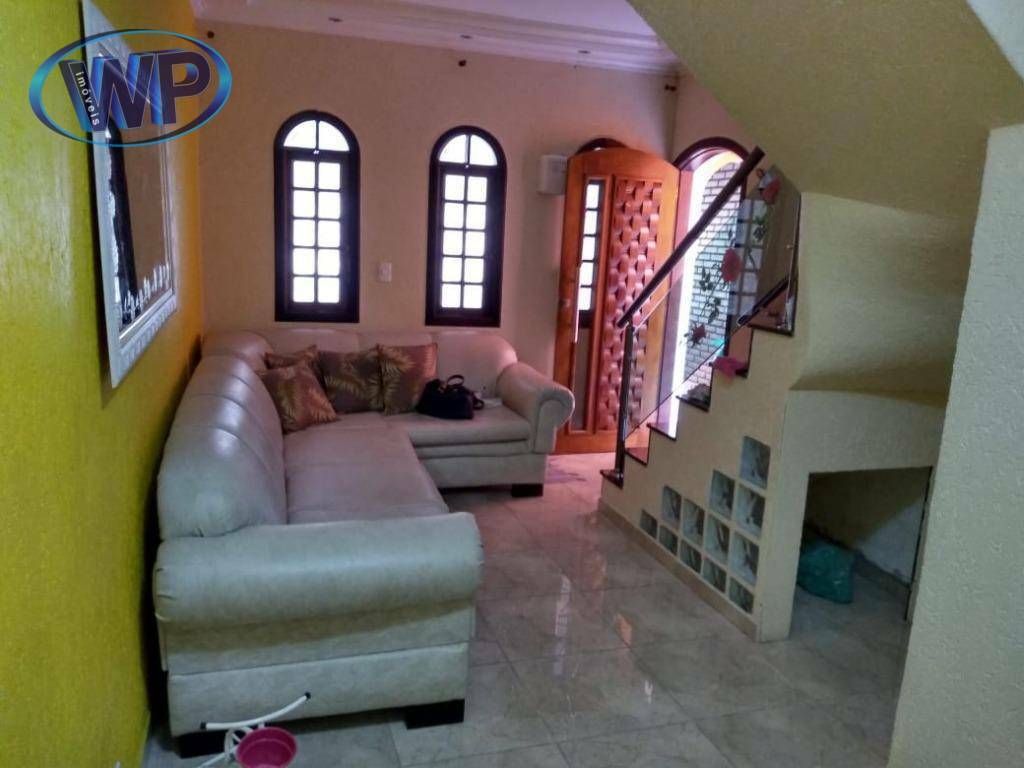 Sobrado à venda com 4 quartos, 238m² - Foto 1