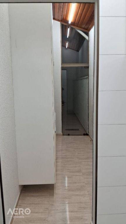 Casa de Condomínio à venda com 3 quartos, 290m² - Foto 8