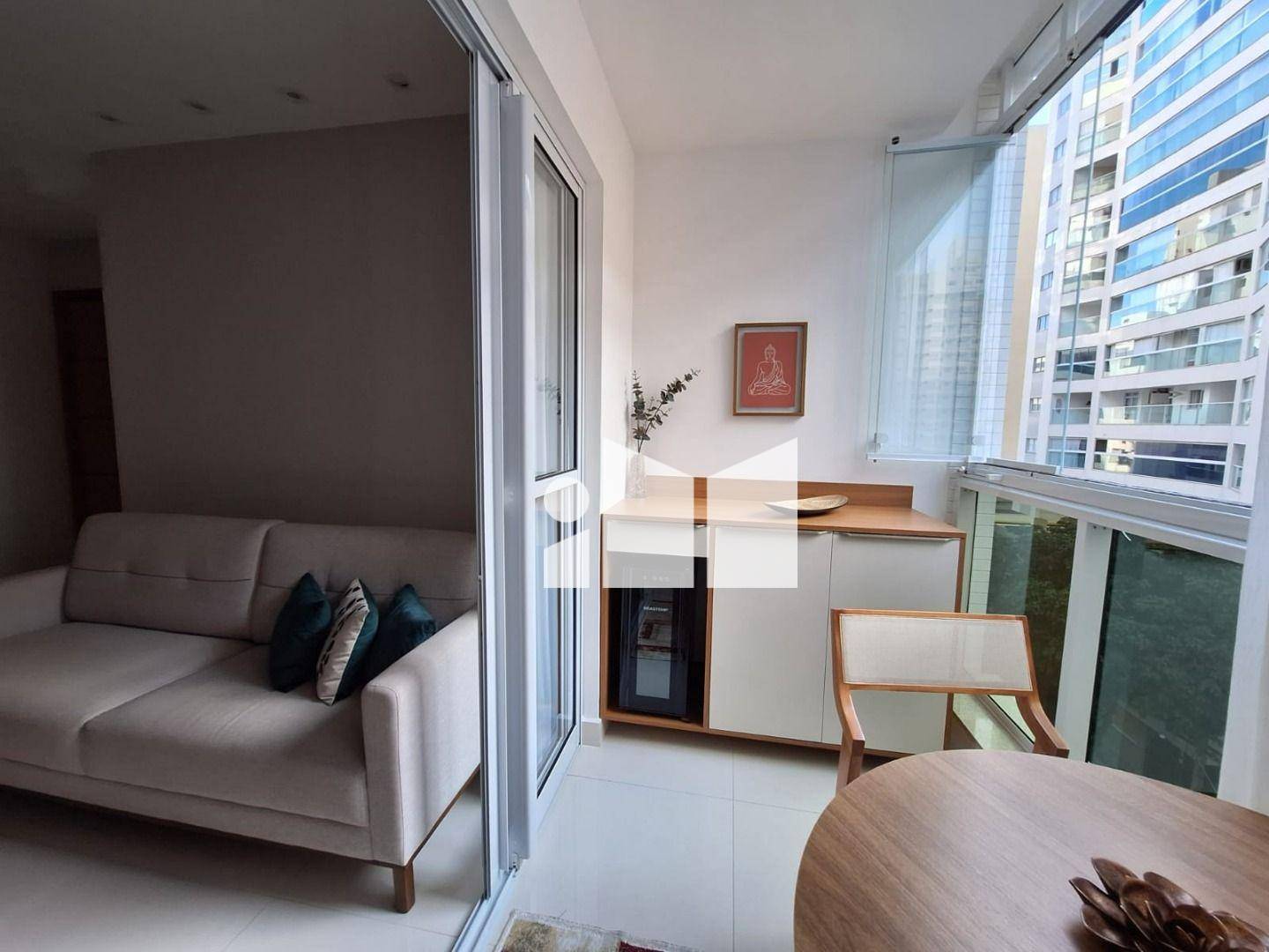 Apartamento à venda com 2 quartos, 65m² - Foto 3