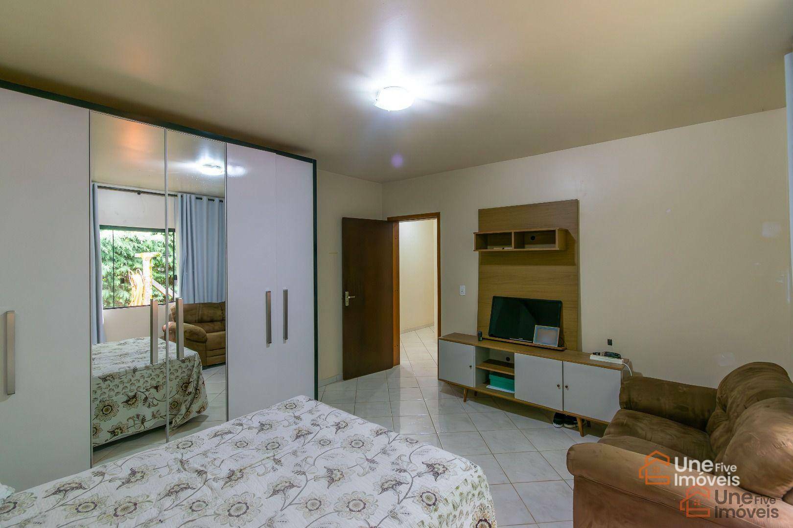 Chácara à venda com 3 quartos, 4M2 - Foto 13