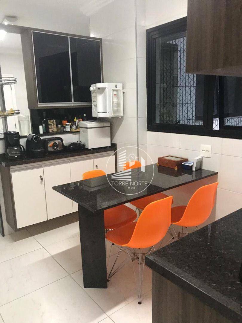 Apartamento à venda com 5 quartos, 230m² - Foto 24