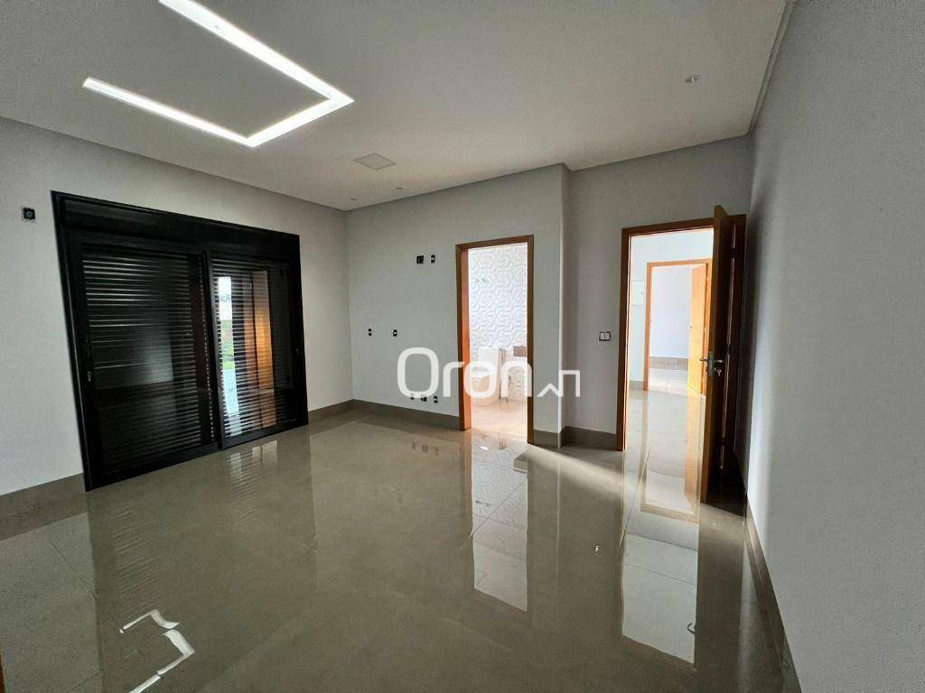 Sobrado à venda com 4 quartos, 310m² - Foto 4