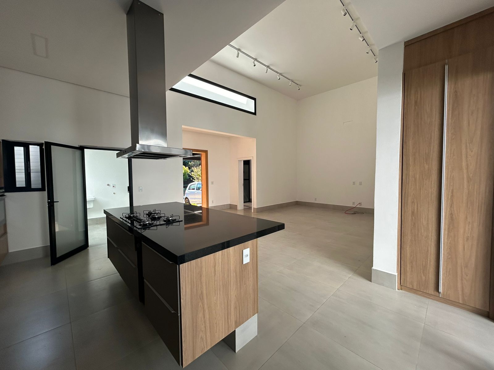 Casa para alugar com 3 quartos, 190m² - Foto 2