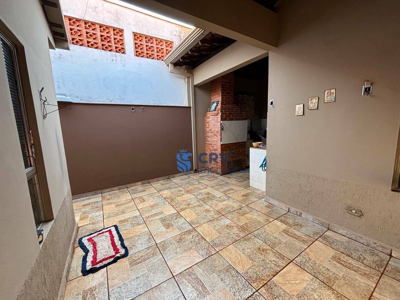 Casa à venda com 4 quartos, 250m² - Foto 8