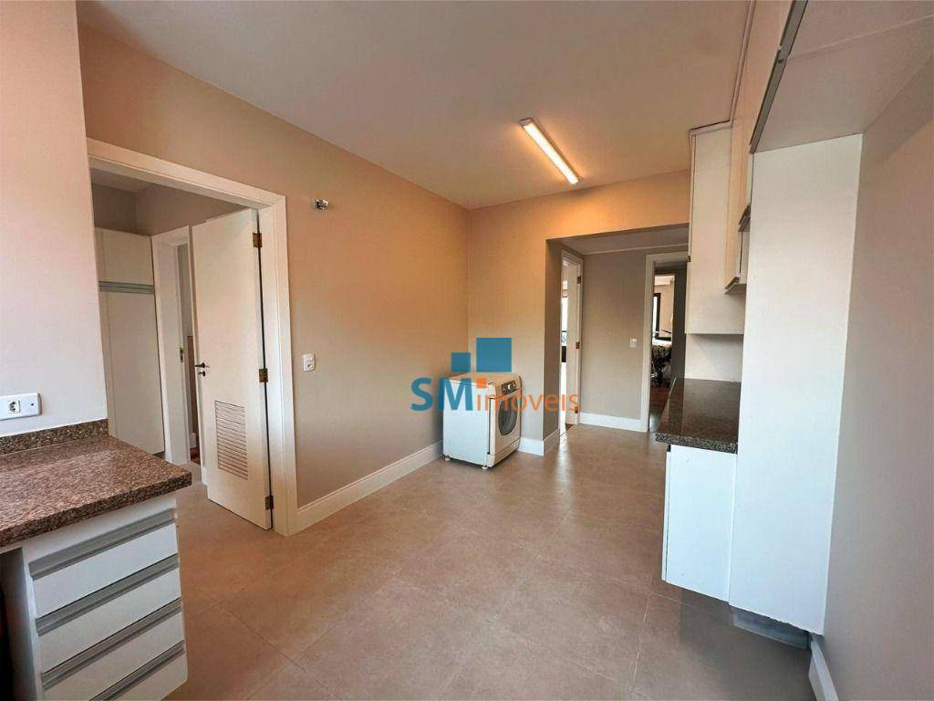 Apartamento à venda com 4 quartos, 195m² - Foto 8