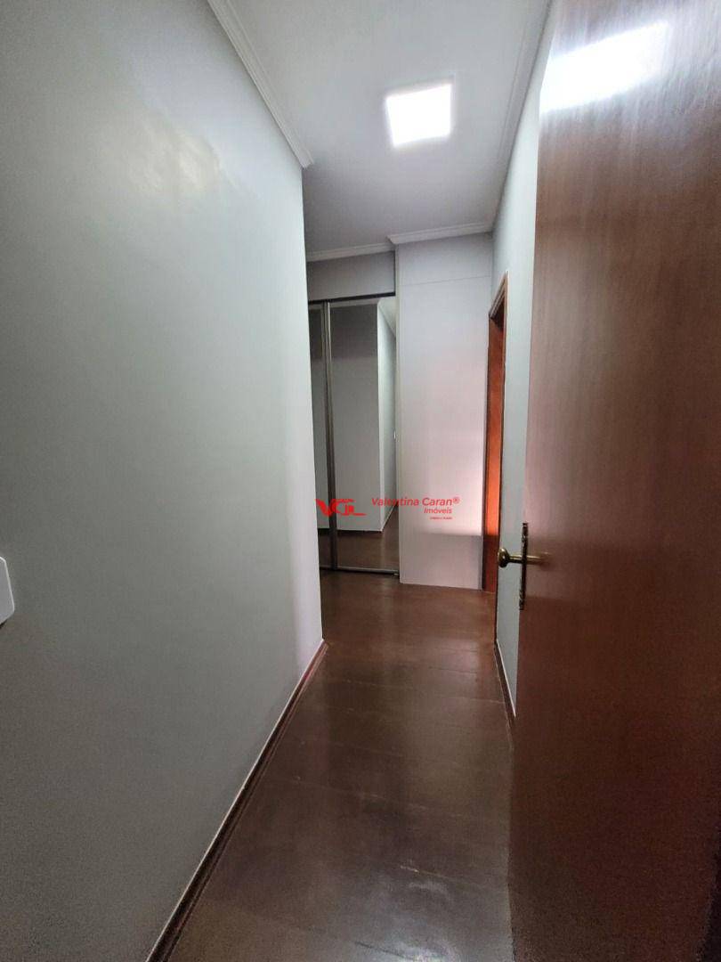 Apartamento para alugar com 3 quartos, 204m² - Foto 12