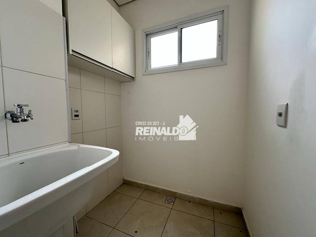 Apartamento à venda com 2 quartos, 62m² - Foto 11