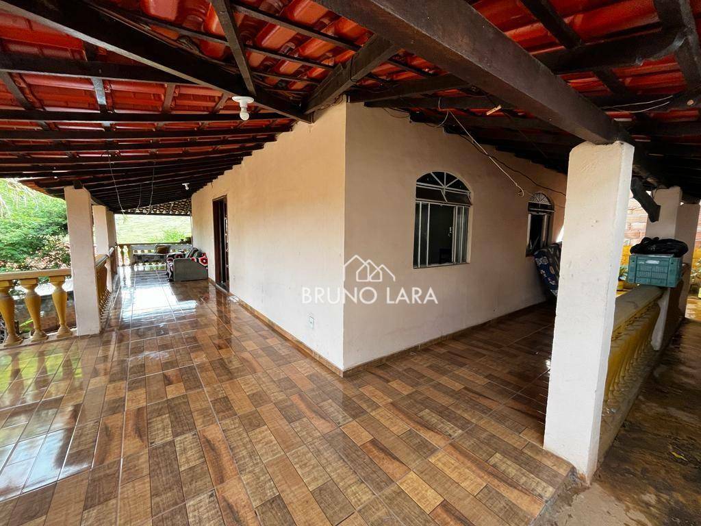 Casa à venda com 3 quartos, 130m² - Foto 2