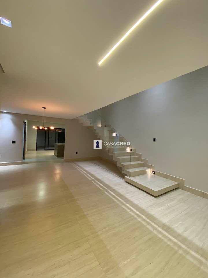 Casa, 3 quartos, 217 m² - Foto 1