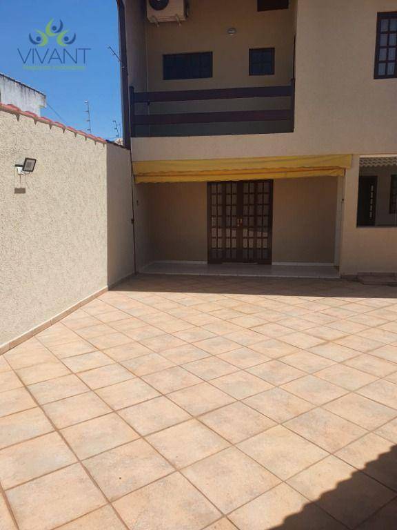 Sobrado à venda com 3 quartos, 200m² - Foto 38