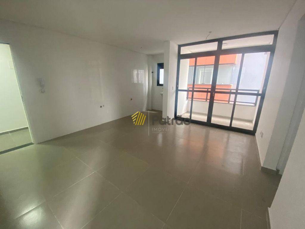 Apartamento à venda com 2 quartos, 60m² - Foto 3