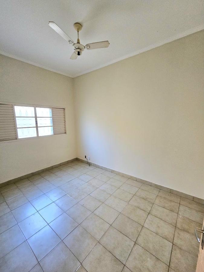 Casa à venda com 4 quartos, 244m² - Foto 5