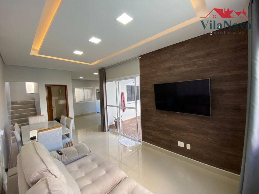 Casa à venda com 2 quartos, 149m² - Foto 4