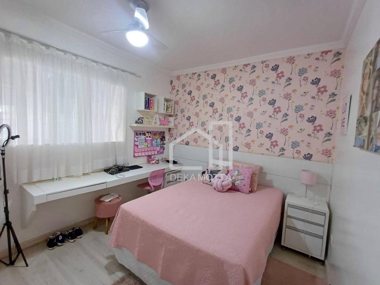 Casa à venda com 3 quartos, 194m² - Foto 14