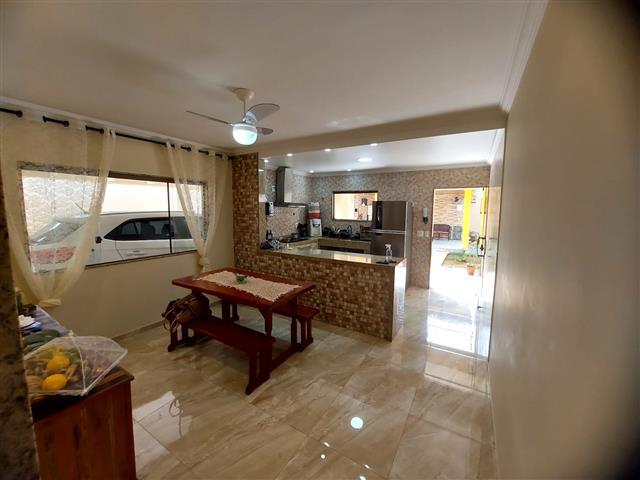 Casa à venda com 3 quartos, 342m² - Foto 5