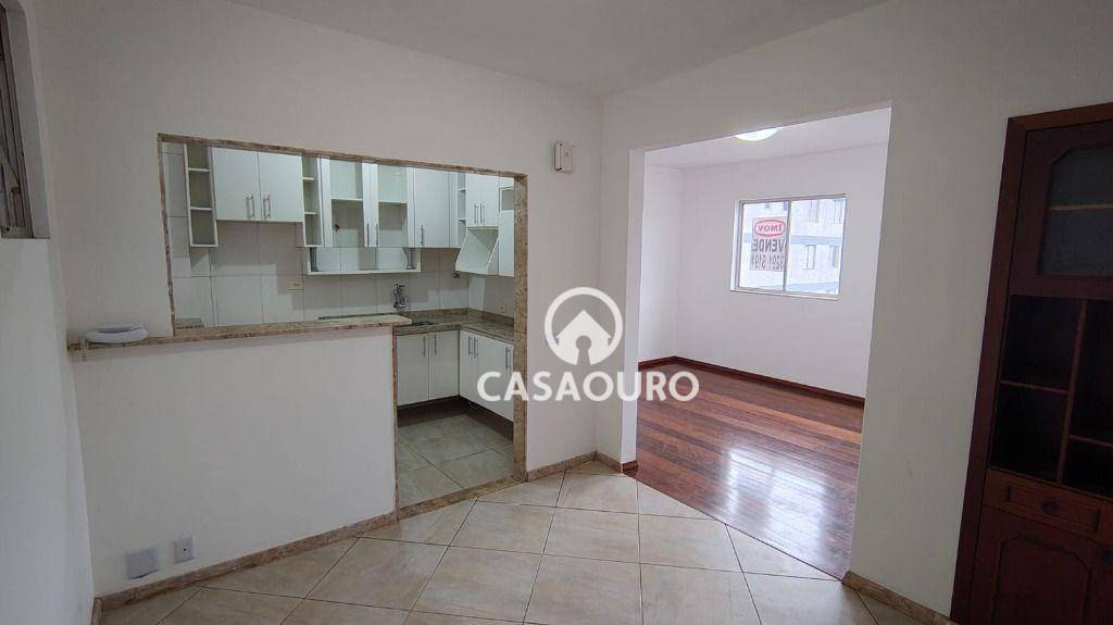 Apartamento à venda com 3 quartos, 110m² - Foto 1