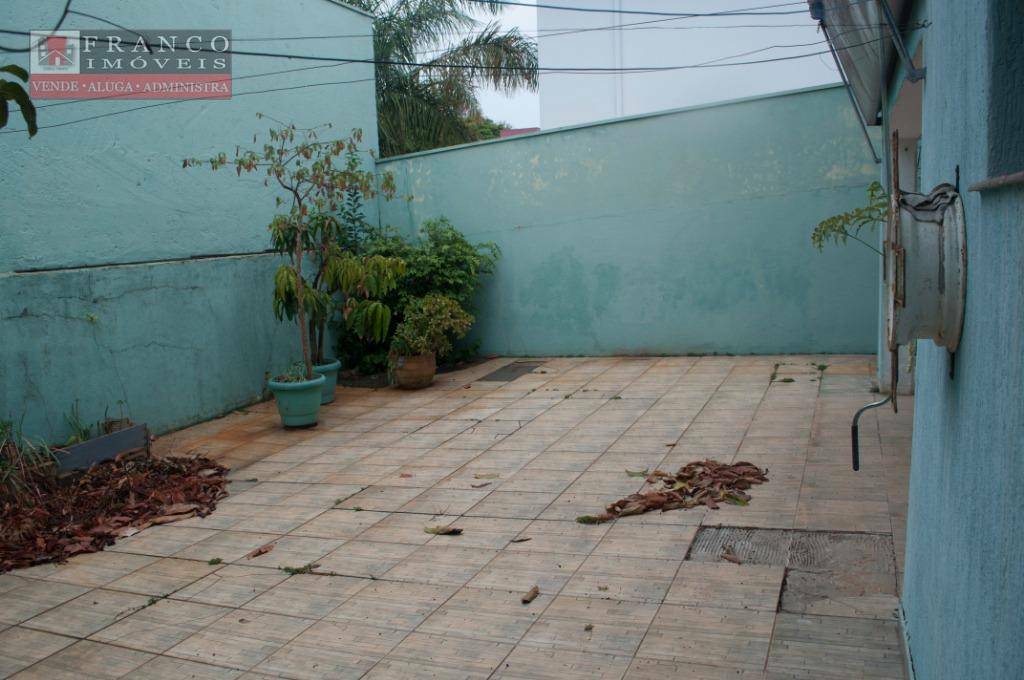 Casa à venda com 3 quartos, 208m² - Foto 31