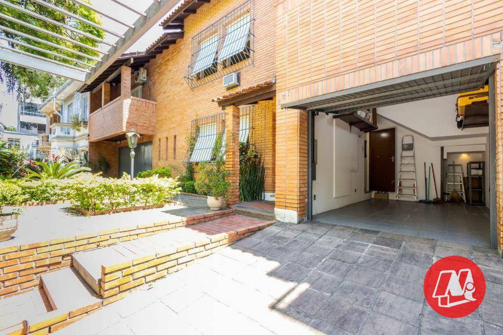 Casa à venda com 5 quartos, 337m² - Foto 6