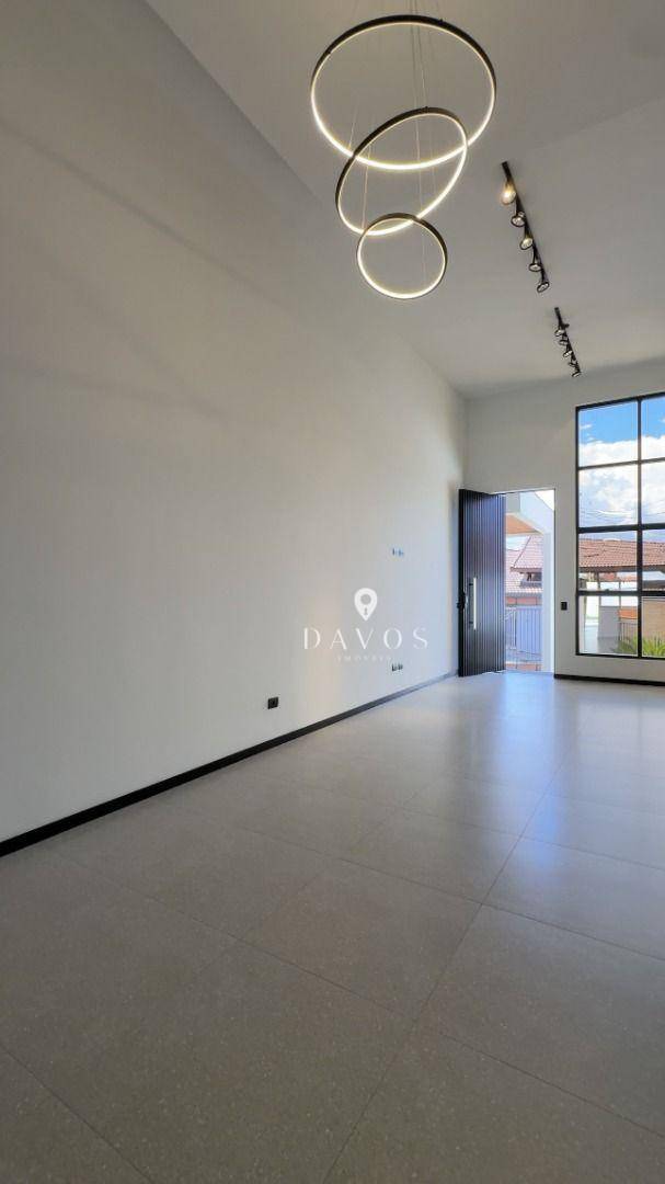 Casa à venda com 3 quartos, 200m² - Foto 3
