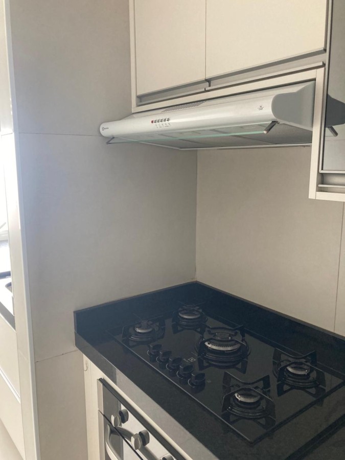 Apartamento para alugar com 2 quartos, 65m² - Foto 12