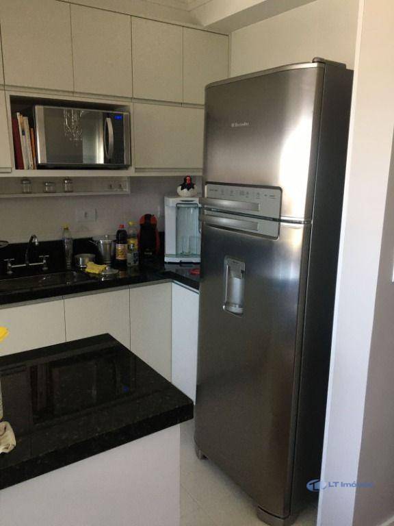 Apartamento à venda com 2 quartos, 69m² - Foto 23