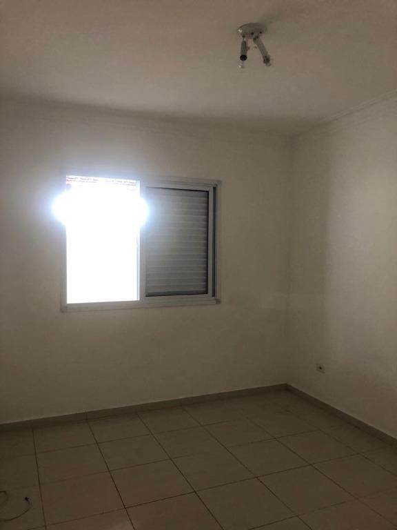 Apartamento à venda com 2 quartos, 105m² - Foto 2