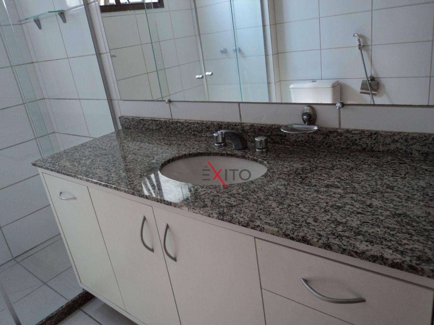 Apartamento para alugar com 3 quartos, 92m² - Foto 40