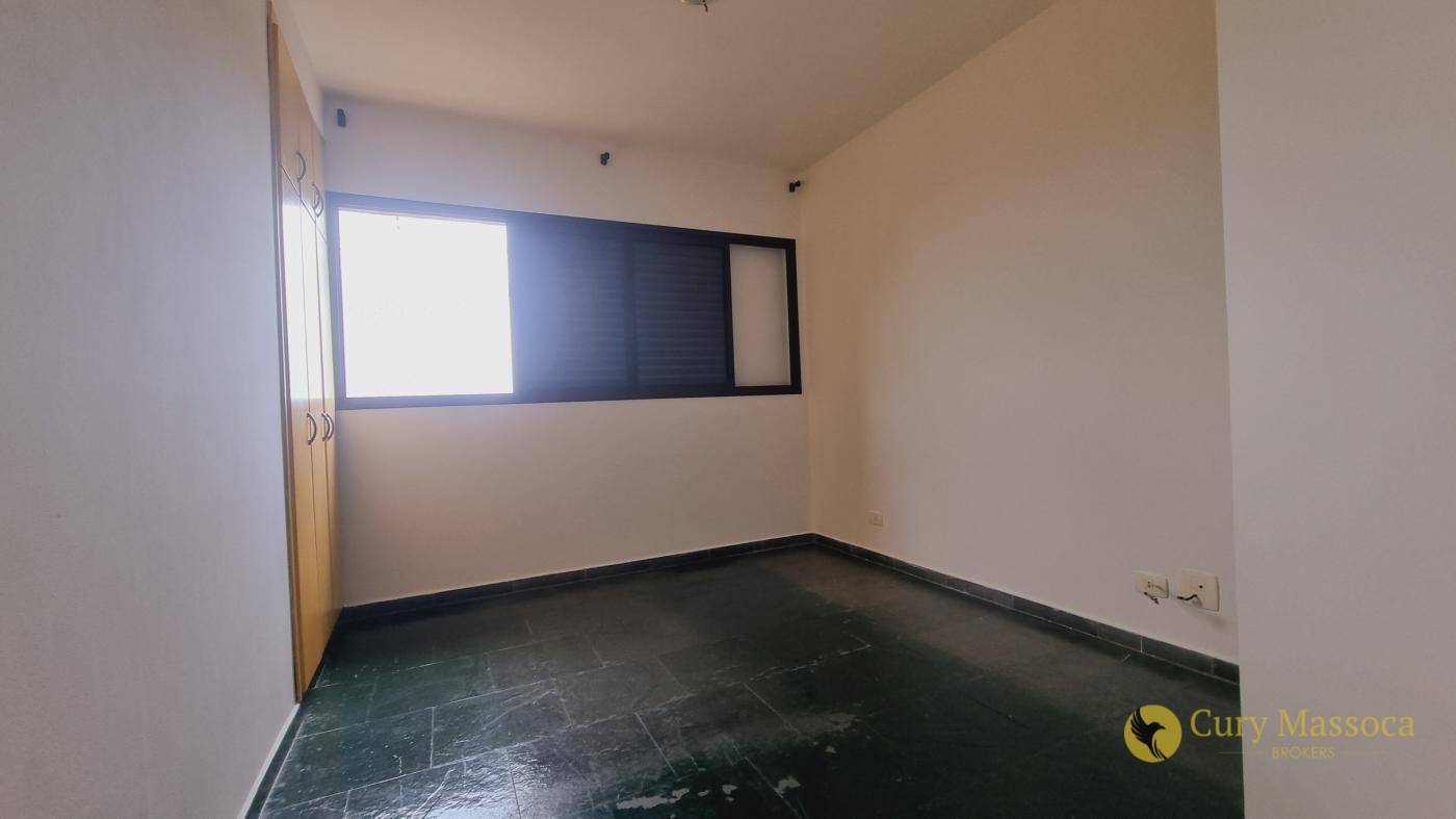 Apartamento à venda com 3 quartos, 95m² - Foto 17