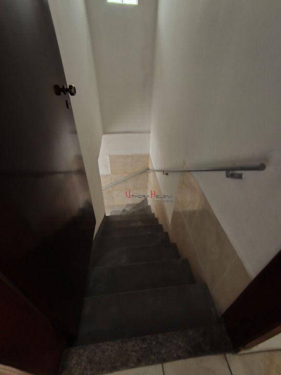 Casa para alugar com 3 quartos, 130m² - Foto 14