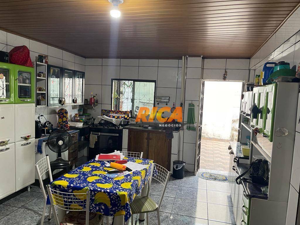 Casa à venda com 3 quartos, 230m² - Foto 10