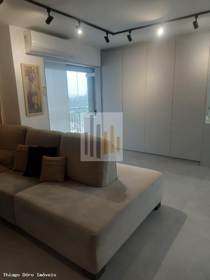 Apartamento à venda com 2 quartos, 63m² - Foto 4