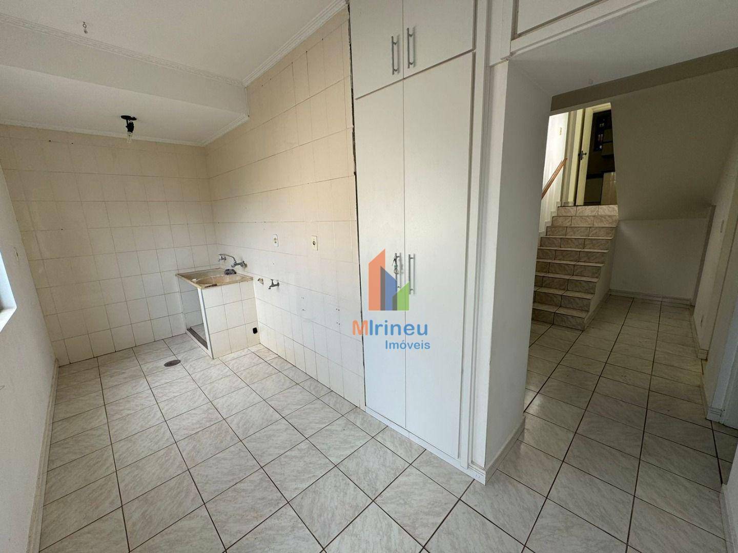 Casa à venda com 5 quartos, 273m² - Foto 10