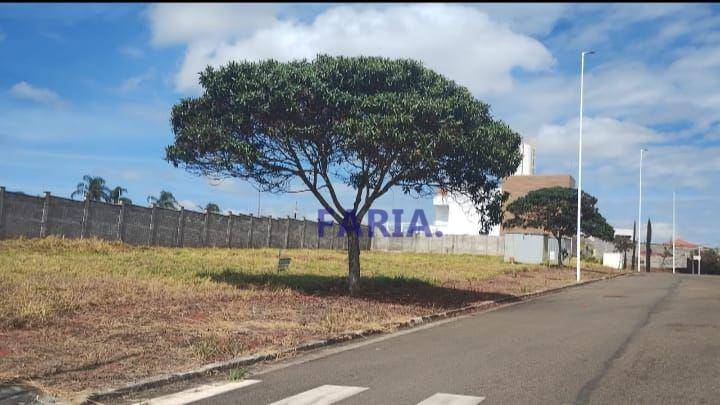 Loteamento e Condomínio, 796 m² - Foto 1