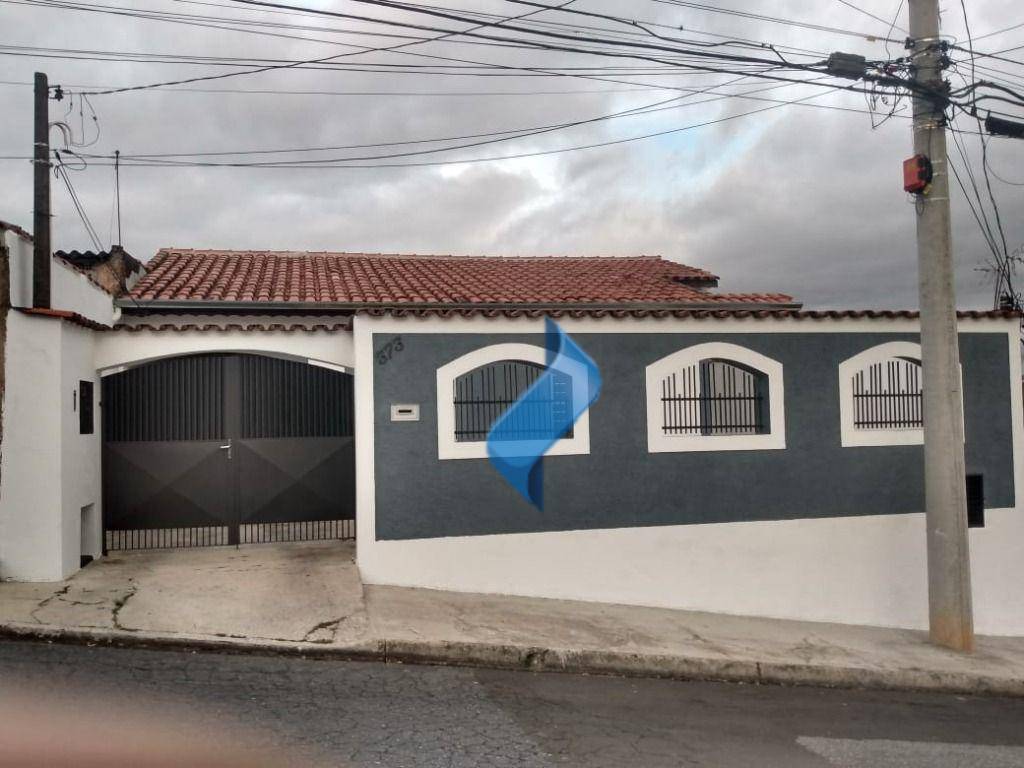 Casa à venda com 3 quartos, 90m² - Foto 1